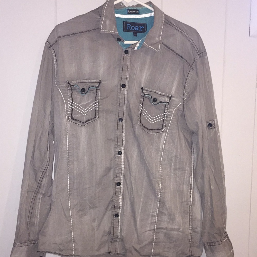 Men’s roar button down